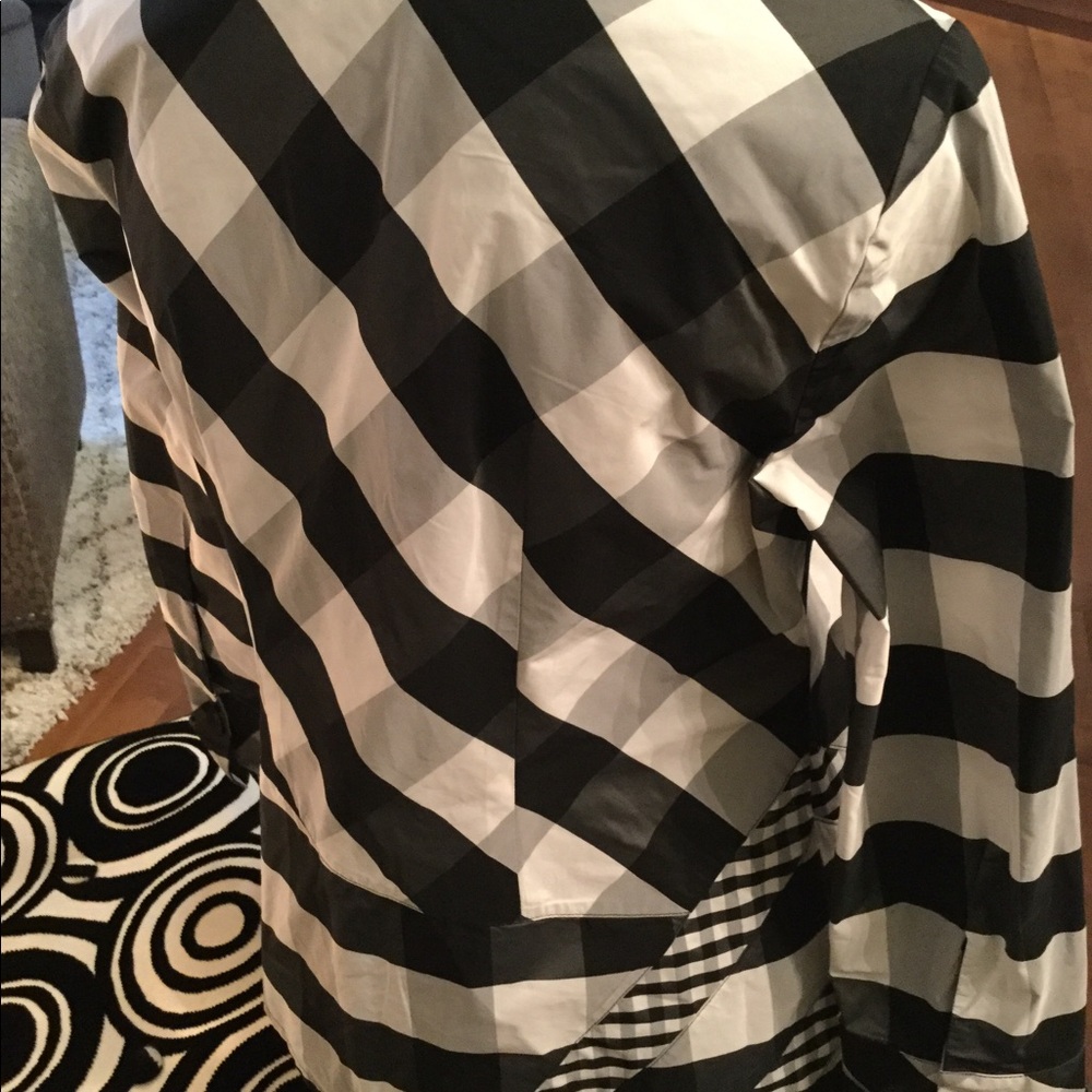Black & White Topper - Picture 2 of 4